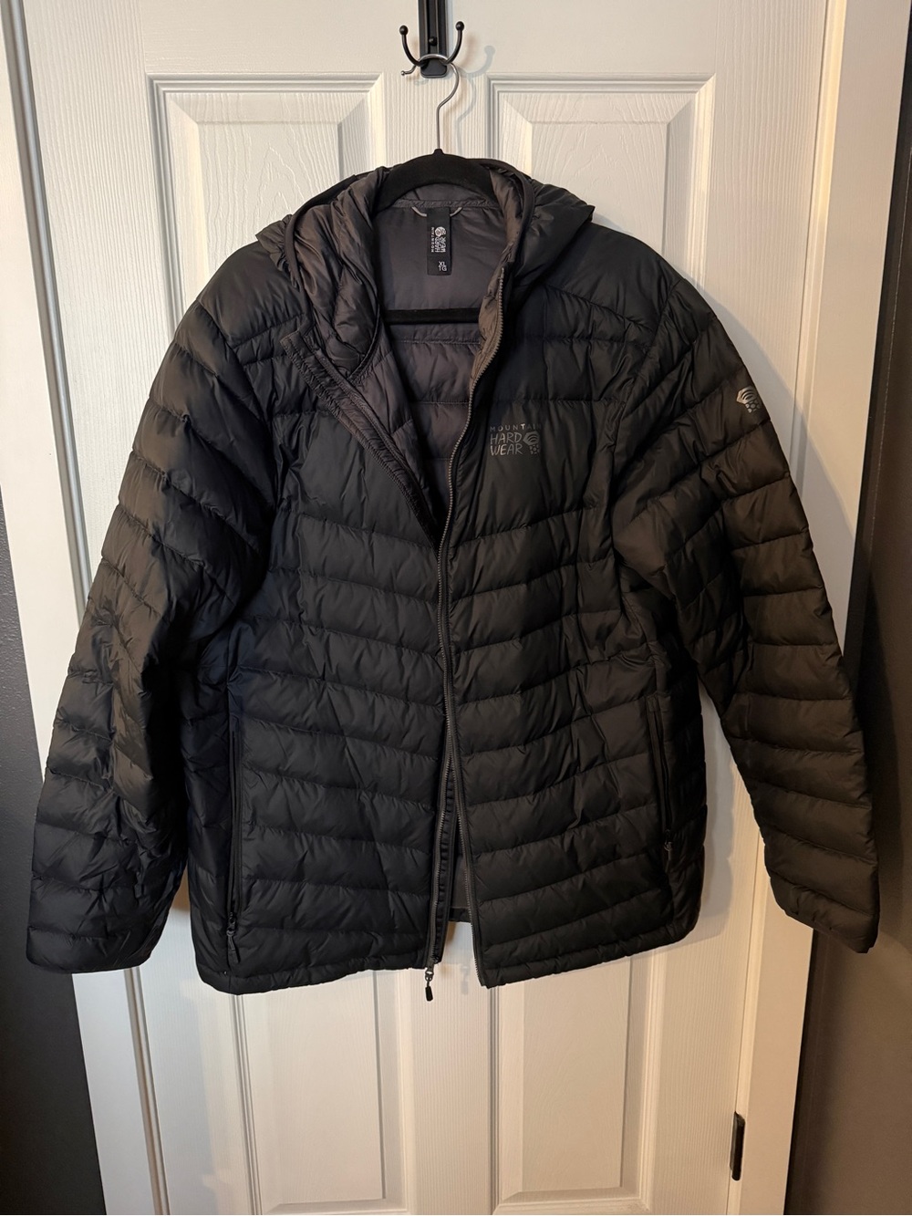 Mountain Hardwear Men's Black Quilted Hooded Puffer Jacket